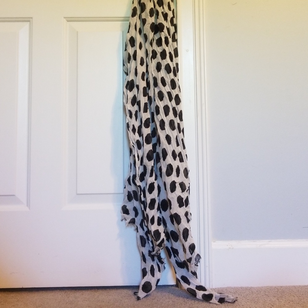 Thin fashion scarf